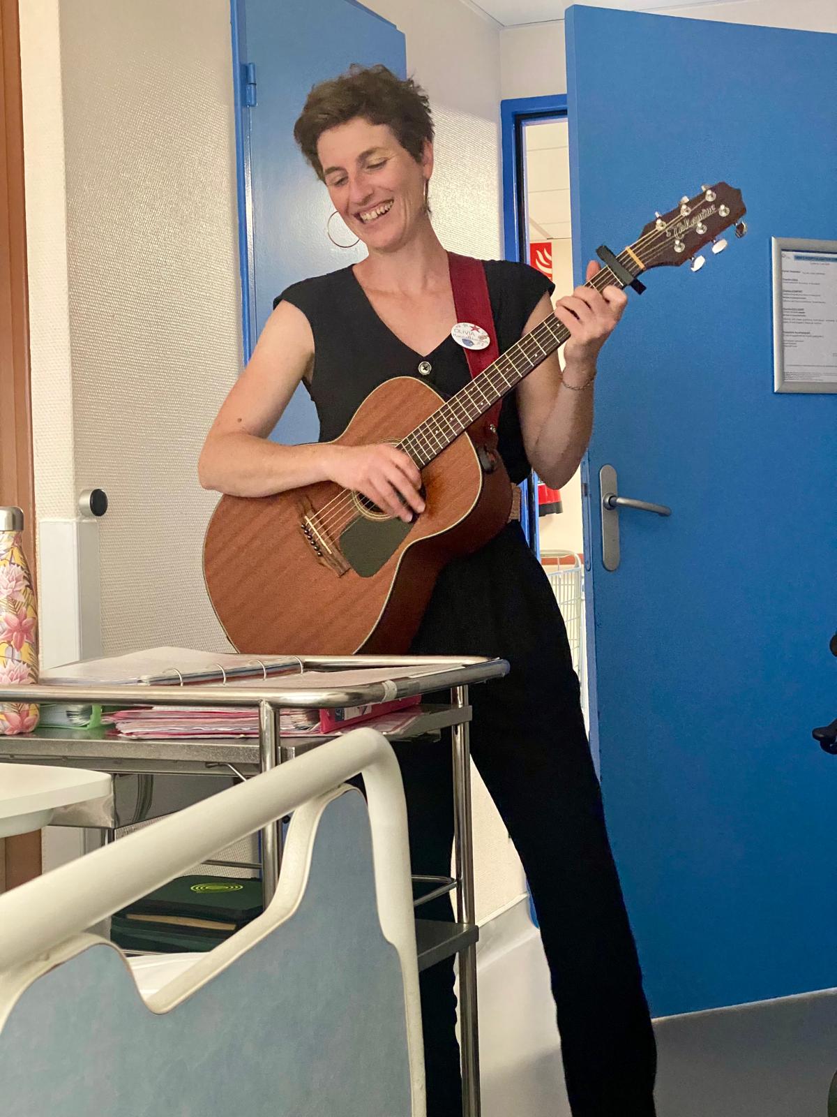 HOP Musique En Chambre — musiciens au chevet des patients